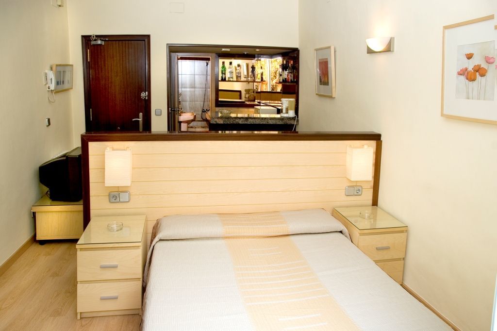 Apartamentos Alos Barcelona Luaran gambar