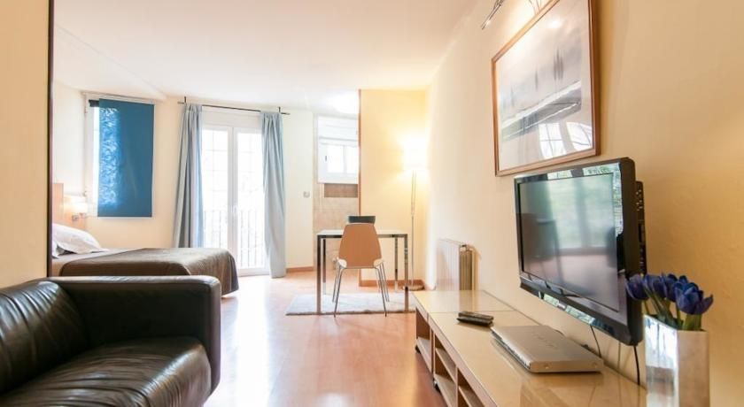 Apartamentos Alos Barcelona Luaran gambar